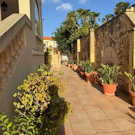 King Of The Valley One Of One Villa Is-Swieqi